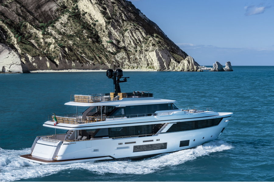 定制法拉帝天梭30(NAVETTA 30)
